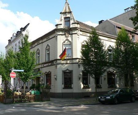 Stadt-Gut-Hotel Zum Rathaus Oberhausen  Extérieur photo